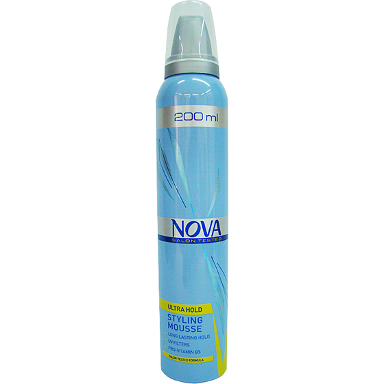 Nova Ultra Hold veľmi silno tužiaci penové tužidlo na vlasy 200 ml