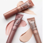 Essence Baby Got Glow tekutý rozjasňovač 10 Sassy in Silk 10 ml