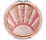 Essence Kissed by The Light rozjasňujúci púder 01 Star Kissed 10 g