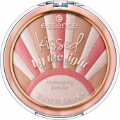 Essence Kissed by The Light rozjasňujúci púder 01 Star Kissed 10 g