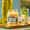 Yankee Candle Tobacco Flower - Tabakový kvet vonná sviečka Classic strednej sklo 411 g