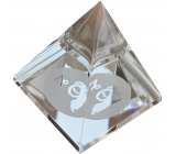 Sklenená pyramída číra, znamenie zverokruhu kozorožec