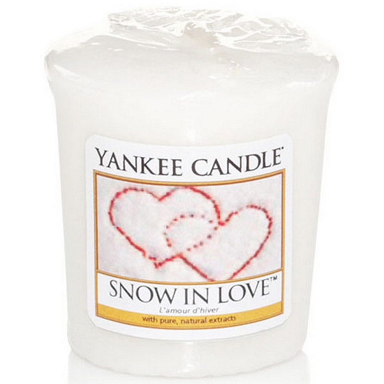 Yankee Candle Snow in Love - Zamilovaný sneh vonná sviečka votívny 49 g Zamilovaný sneh